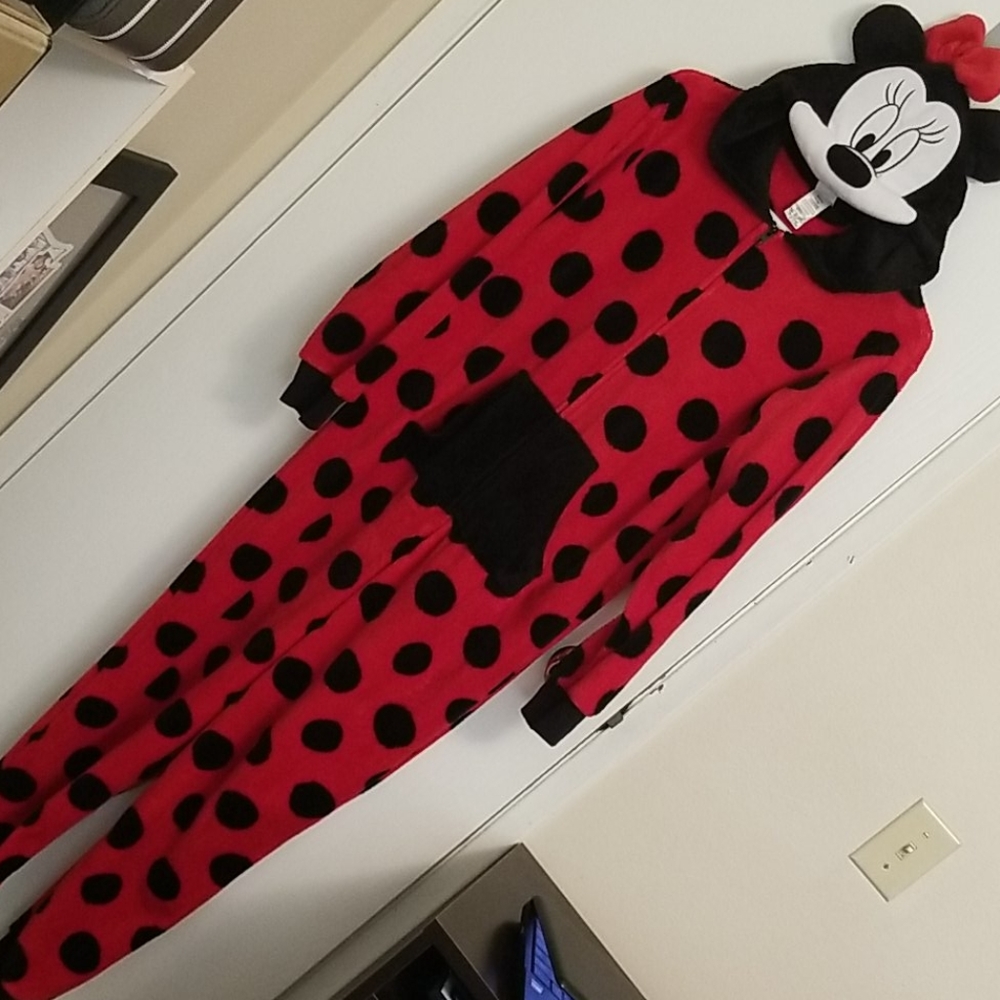 🏷4/25 Minnie mouse adult onsie